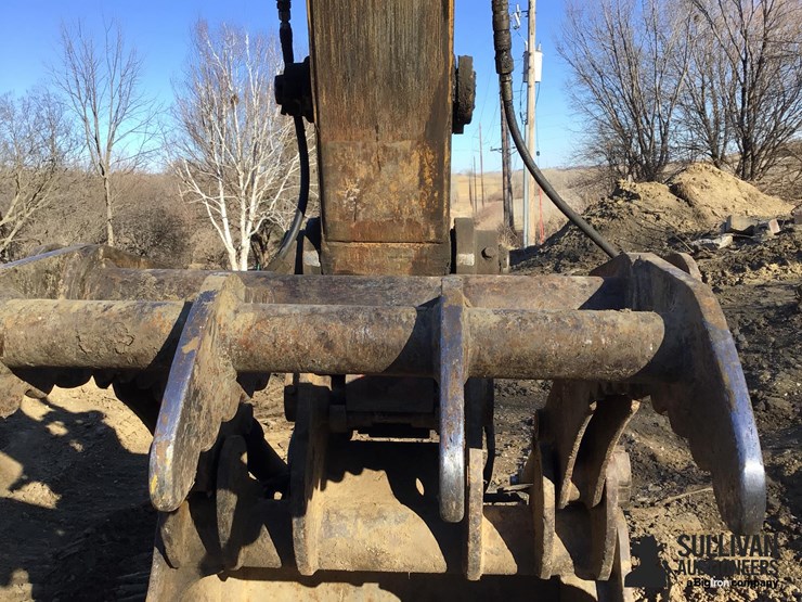 caterpillar-320e-image-20