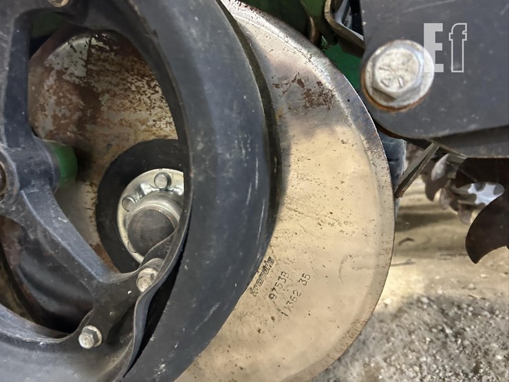 2010-john-deere-1770nt-image-10