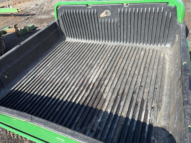 john-deere-gator-image-10