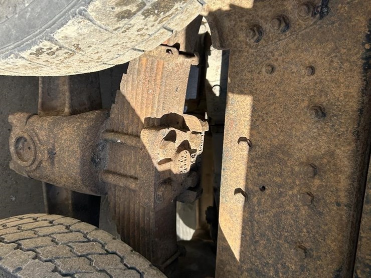 1994-ford-l9000-image-47