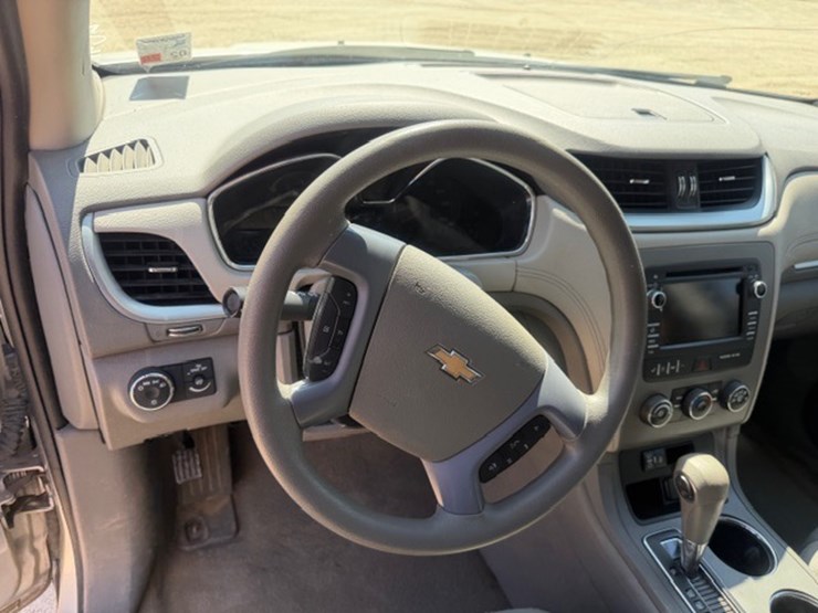 2016-chevrolet-traverse-image-47