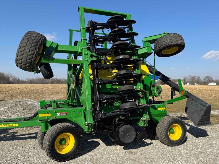 john-deere-1690-image-3