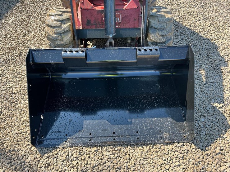 toro-dingo-220-image-9