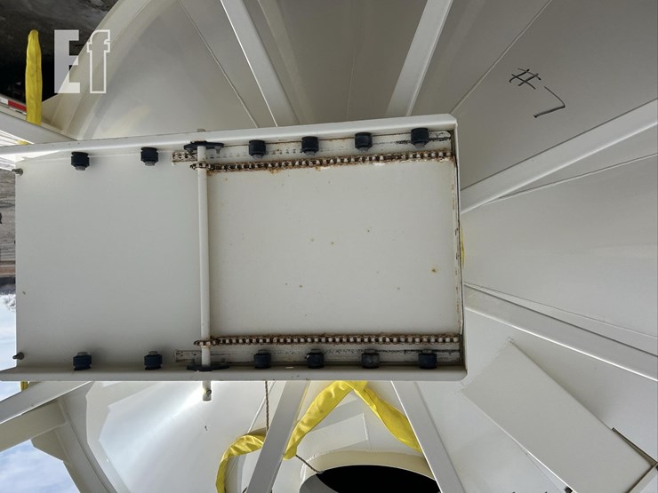 meridian-3000-bushel-hopper-bin-(12)-409-image-5