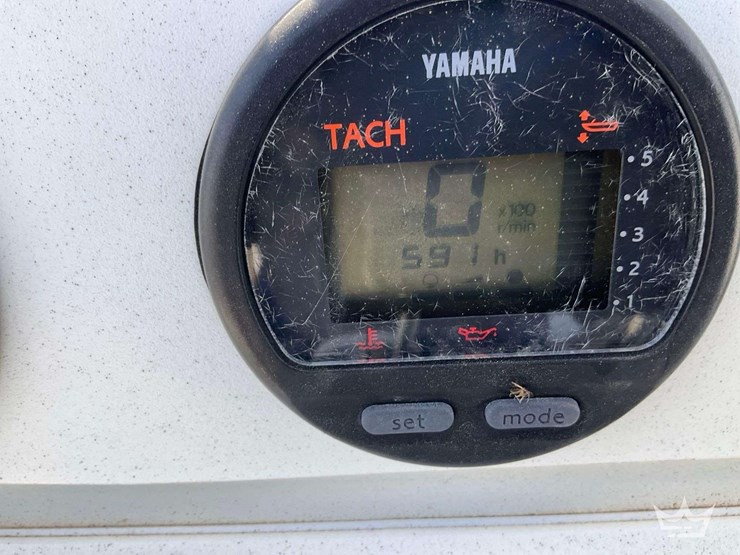 1985-23ft-mako-center-console-boat-with-2011-28ft-hmde-trailer-image-26