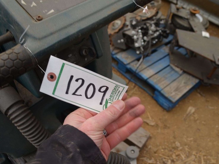 nobles-speed-scrub-walk-behind-scrubber-image-11