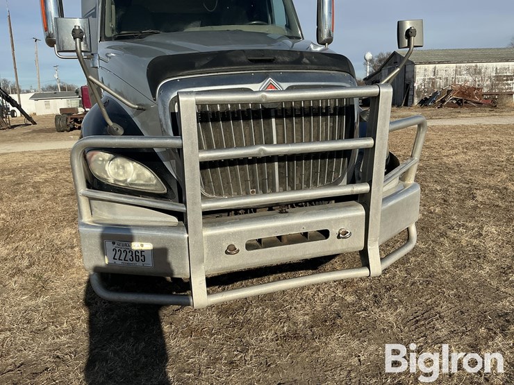 2017-international-prostar-image-18