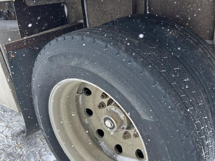 fontaine-hay-trailer-image-7