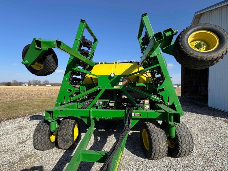 john-deere-1690-image-1