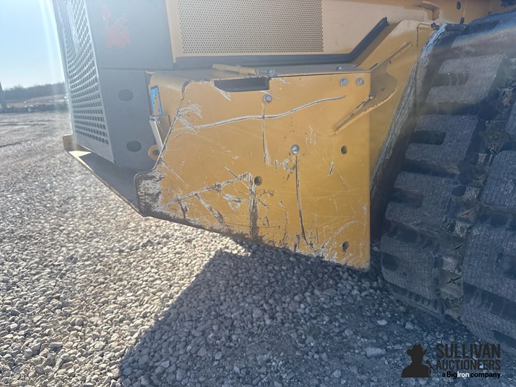 2022-deere-333g-image-16