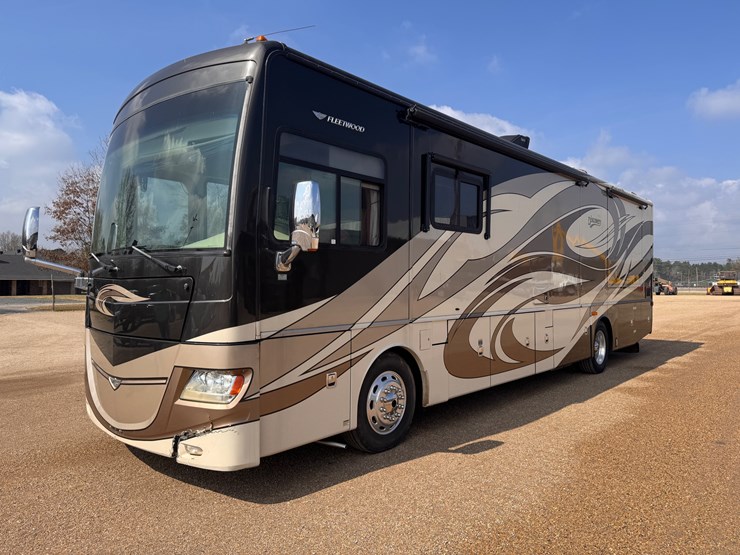 #1339-•-2011-fleetwood-36j-discovery-rv-/-motorhome-image-6