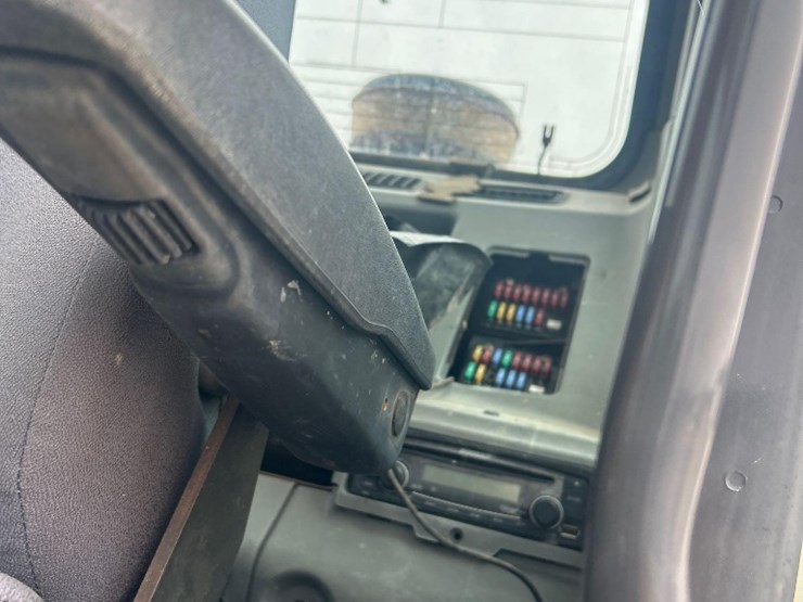 2014-doosan-dx225-lca-image-33