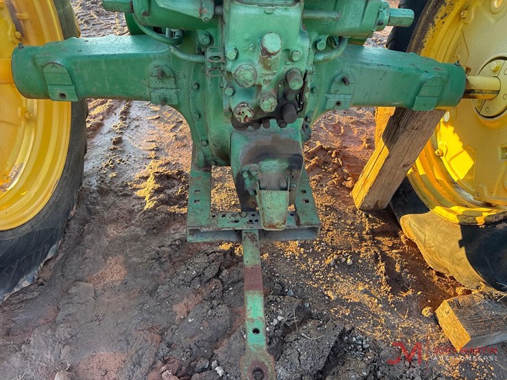 john-deere-70-image-11