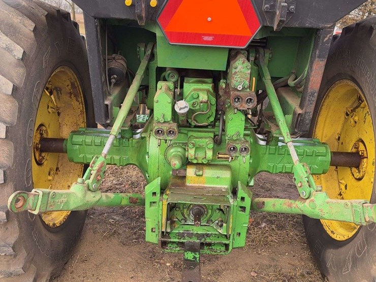 john-deere-4240-image-7