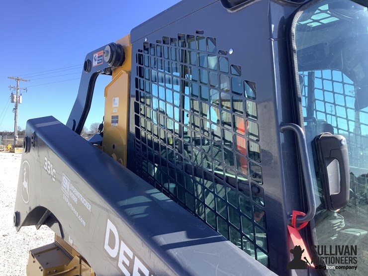 2020-deere-331g-image-11
