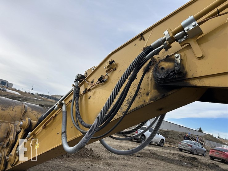 2023-caterpillar-336-image-70