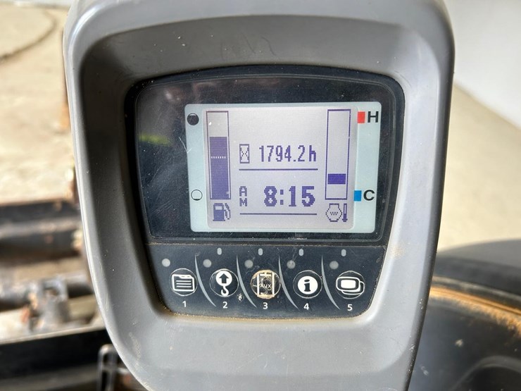 2019-kubota-kx033-4-image-24