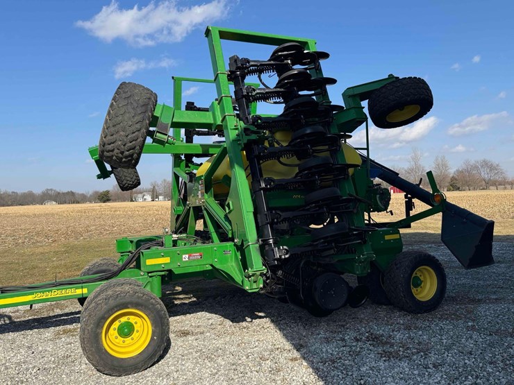 john-deere-1690-image-28
