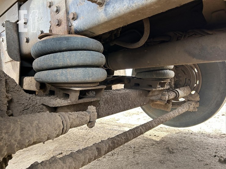 2007-freightliner-columbia-120-image-18