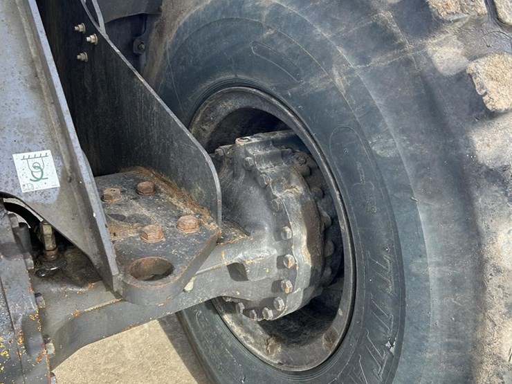 2019-case-721g-image-55