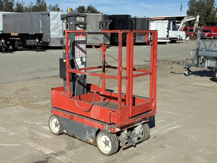 2016-skyjack-sj12-image-2