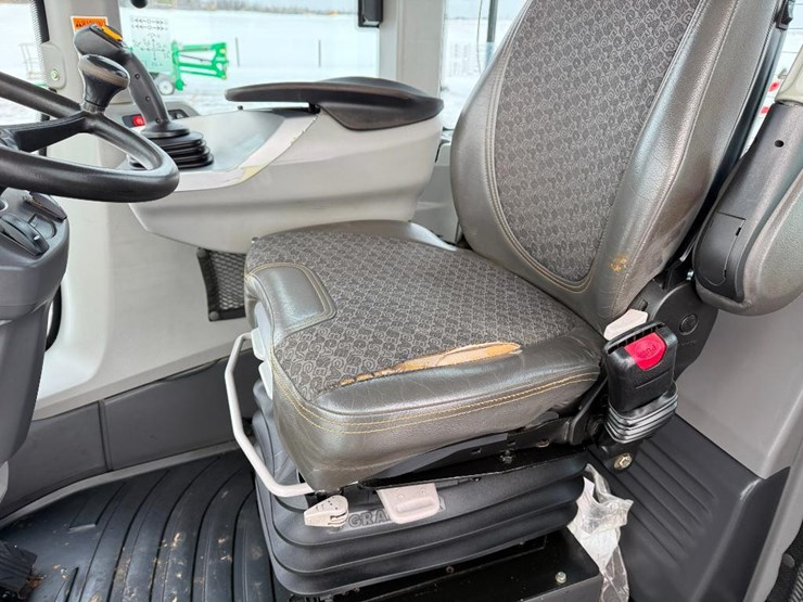 2019-case-621g-xt-image-60