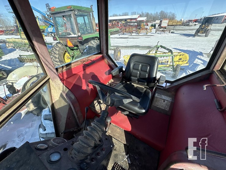 white-2-105-image-17