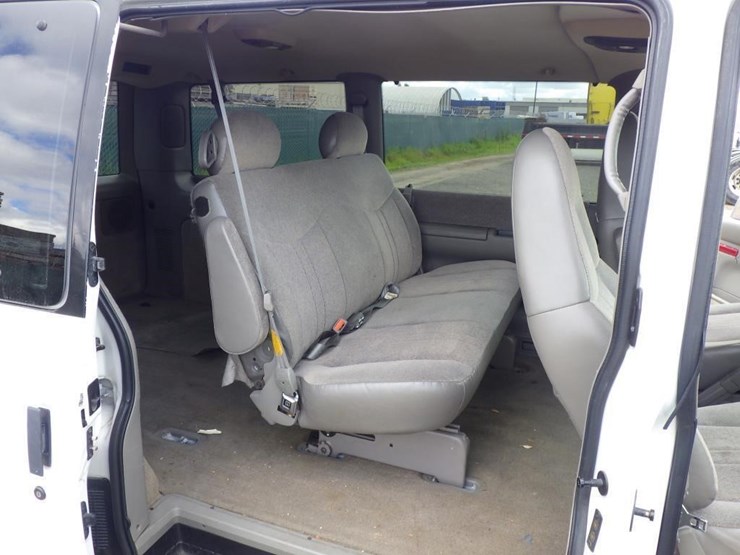 2001-gmc-safari-image-7