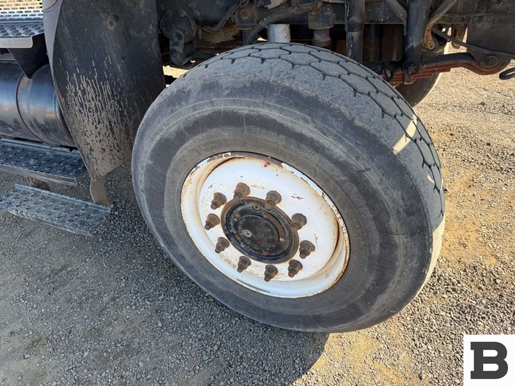 2011-international-workstar-7400-image-58