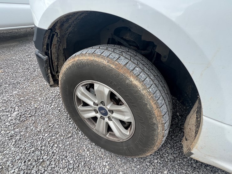 2017-ford-f150-xl-image-9