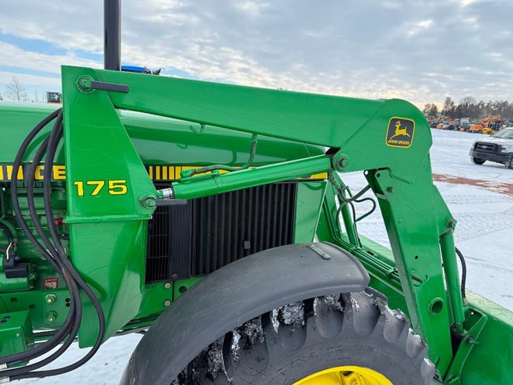 john-deere-2355-image-25