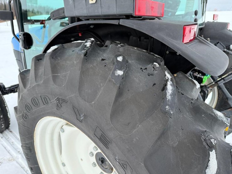 new-holland-tn75d-image-8