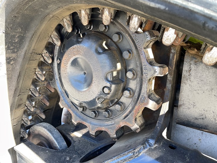 2023-bobcat-t66-image-40