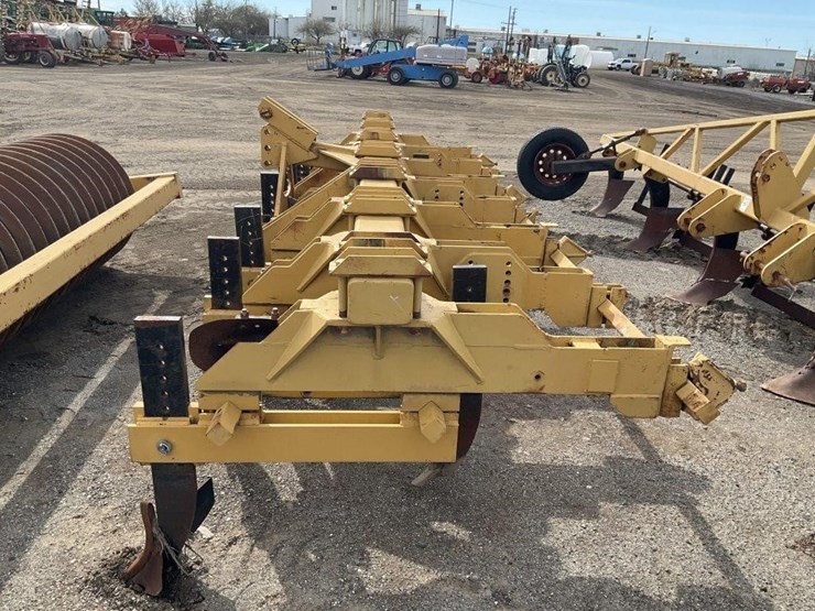 wilcox-3-pt-3-row-60"-bed-ripper-image-5