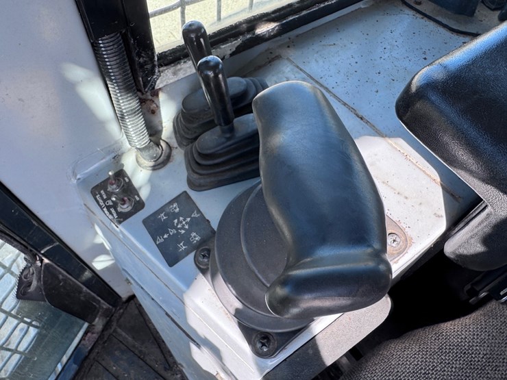 2002-deere-650h-lgp-image-33