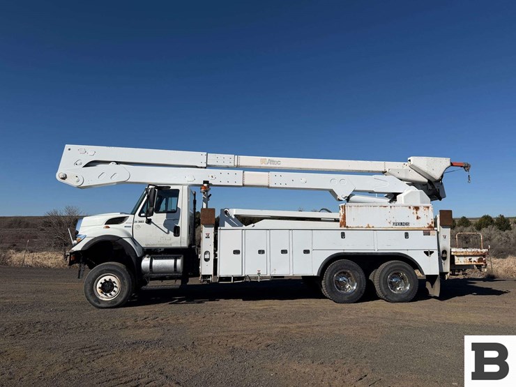 2011-international-workstar-7400-image-3