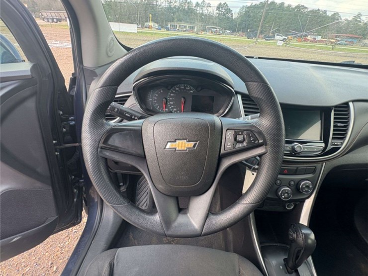 2018-chevrolet-trax-4-door-suv-(103,967-miles)-image-13