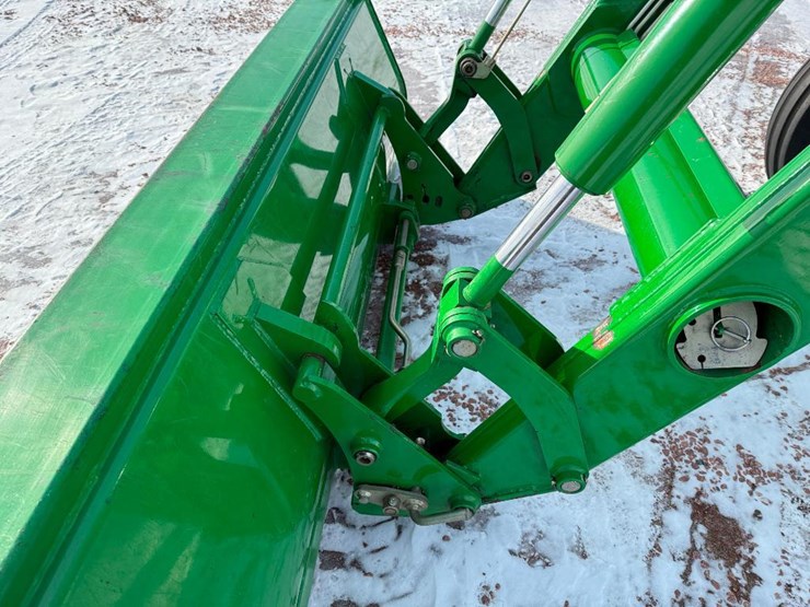 john-deere-6415-image-34