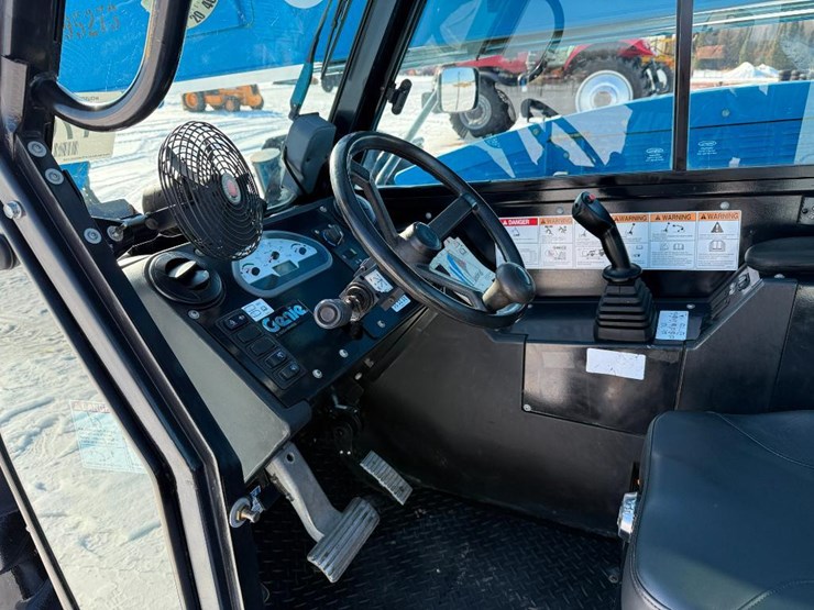 2016-genie-gth844-image-47