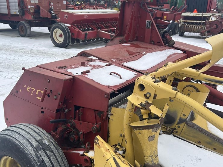 new-holland-790-image-3