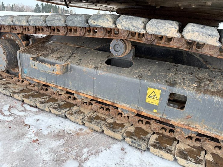 case-cx145dsr-image-17