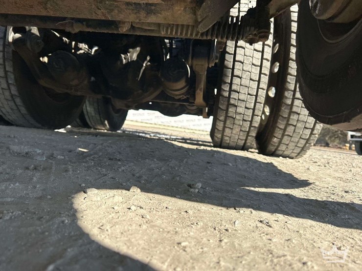 2019-kenworth-t880-image-21