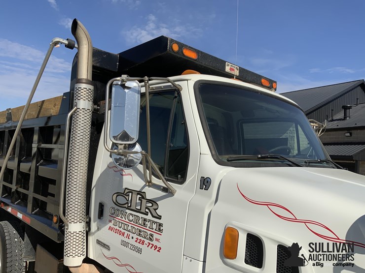 2009-sterling-l7500-image-19