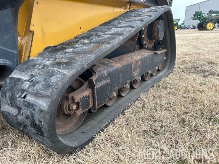 2018-deere-333g-image-13