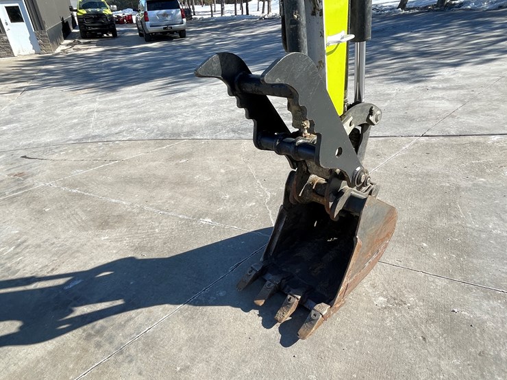 2021-bobcat-e32i-image-42