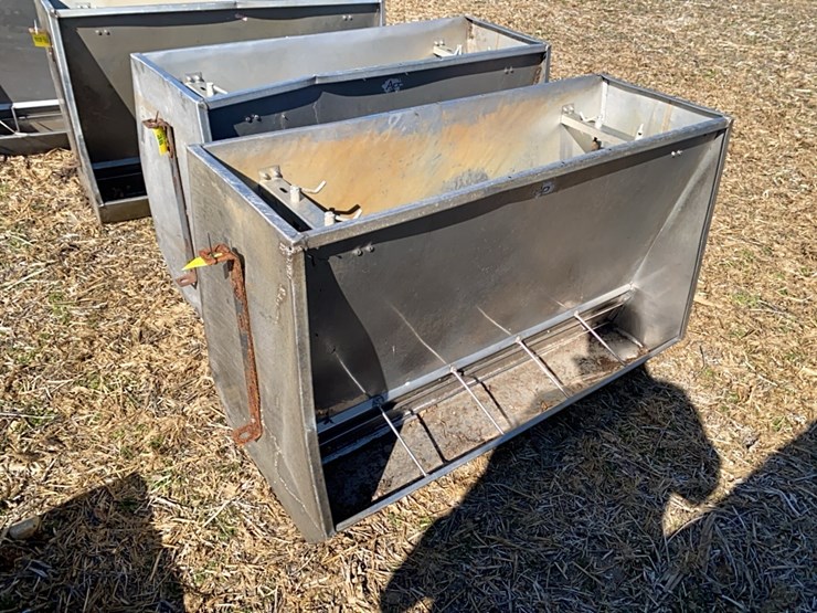 stainless-steel-two-sided-pig-feeder￼-image-1