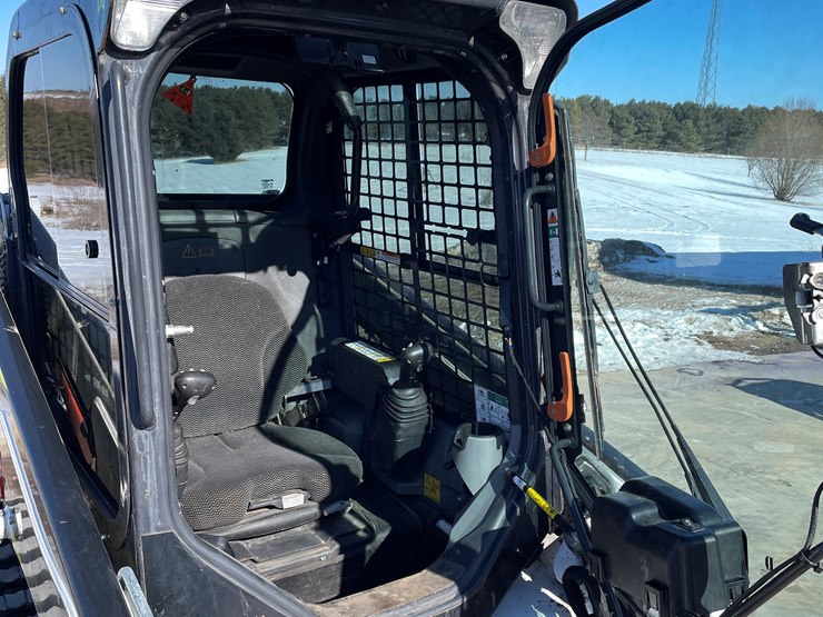 2022-bobcat-t450-image-39