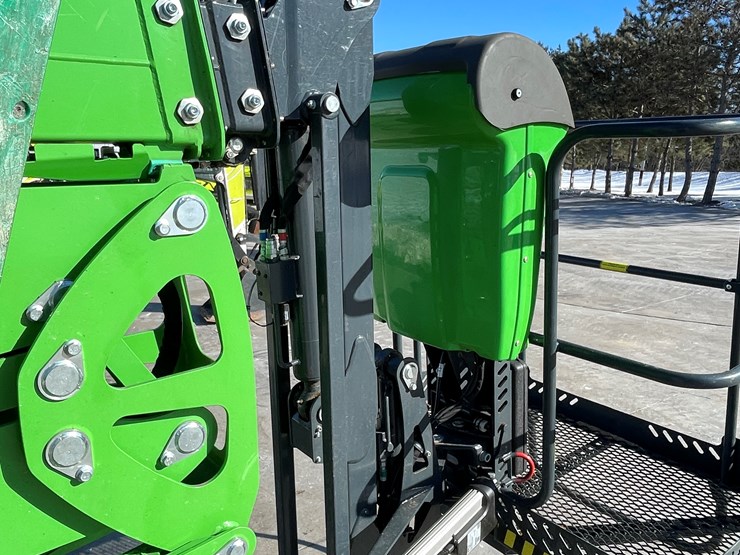 #103-•-2024-leguan-225-track-drive-articulating-boom-lift-image-46