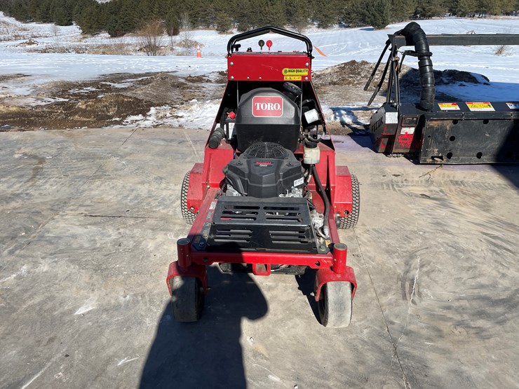 #153-•-toro-28"-aireator-image-2