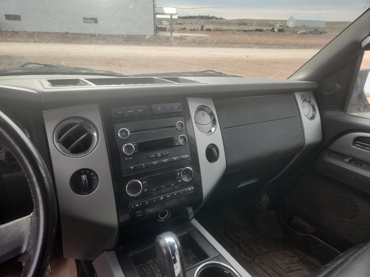 2011-ford-expedition-image-20